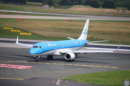 KLM PH-EZO 2008-06-24 DUS tirü (5)