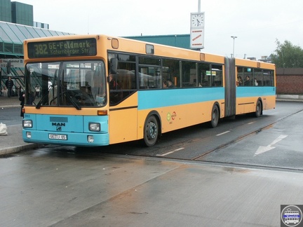 BOG 8963 MAN (orange) 382 GeHbf 10102003 (2)