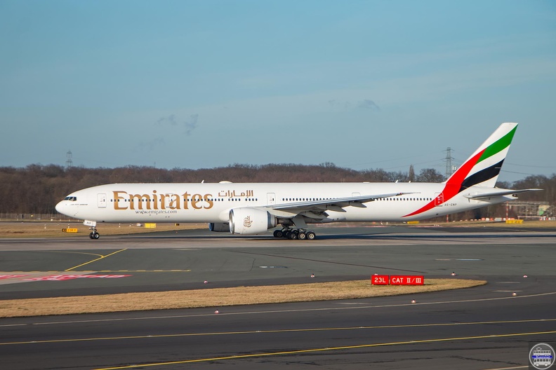 EMIRATES A6-ENP 2024-01-27 DUS jarü (7)